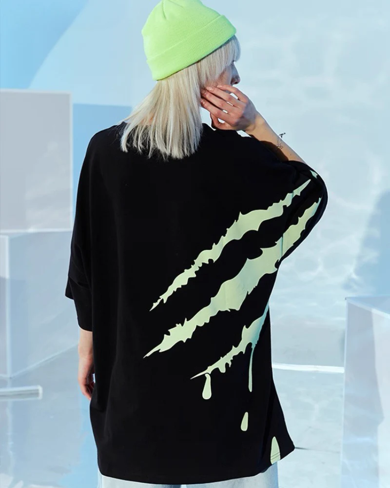 Streetwear Claw Scratches Unisex T-Shirt - Image 8